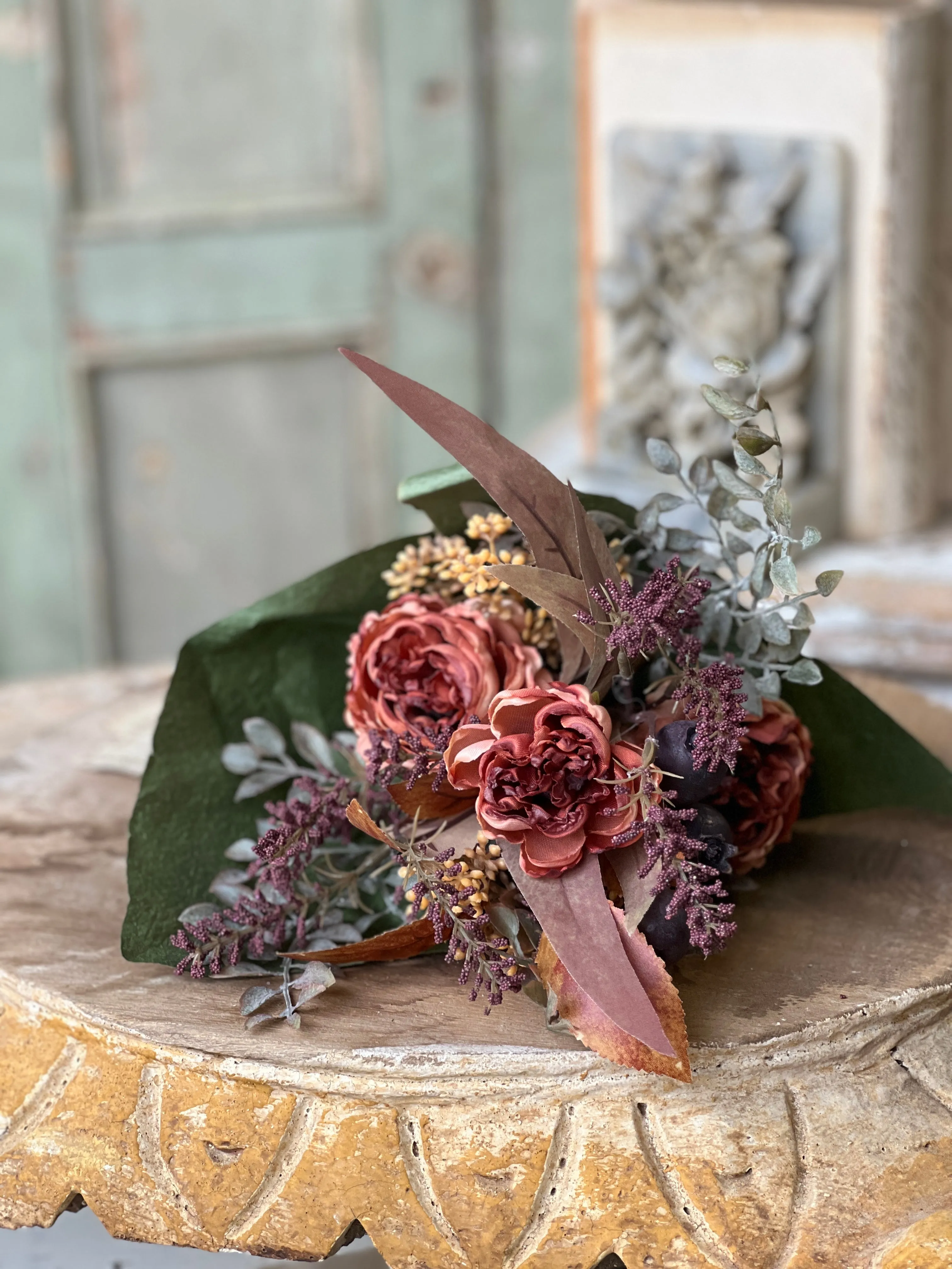 Florentine Bouquet | 15" | Duchess