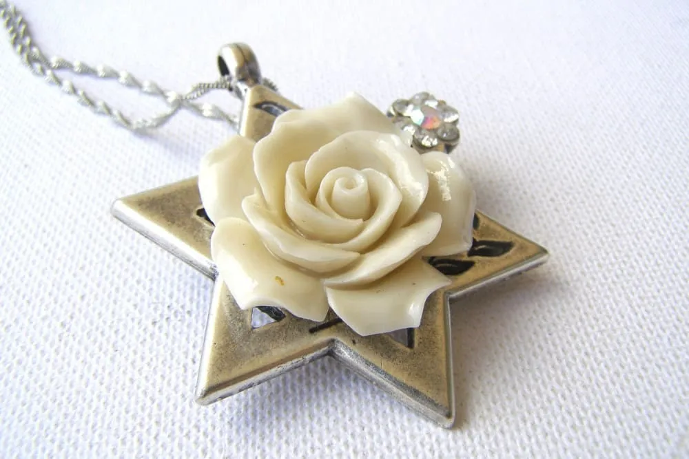 Star of David jewelry