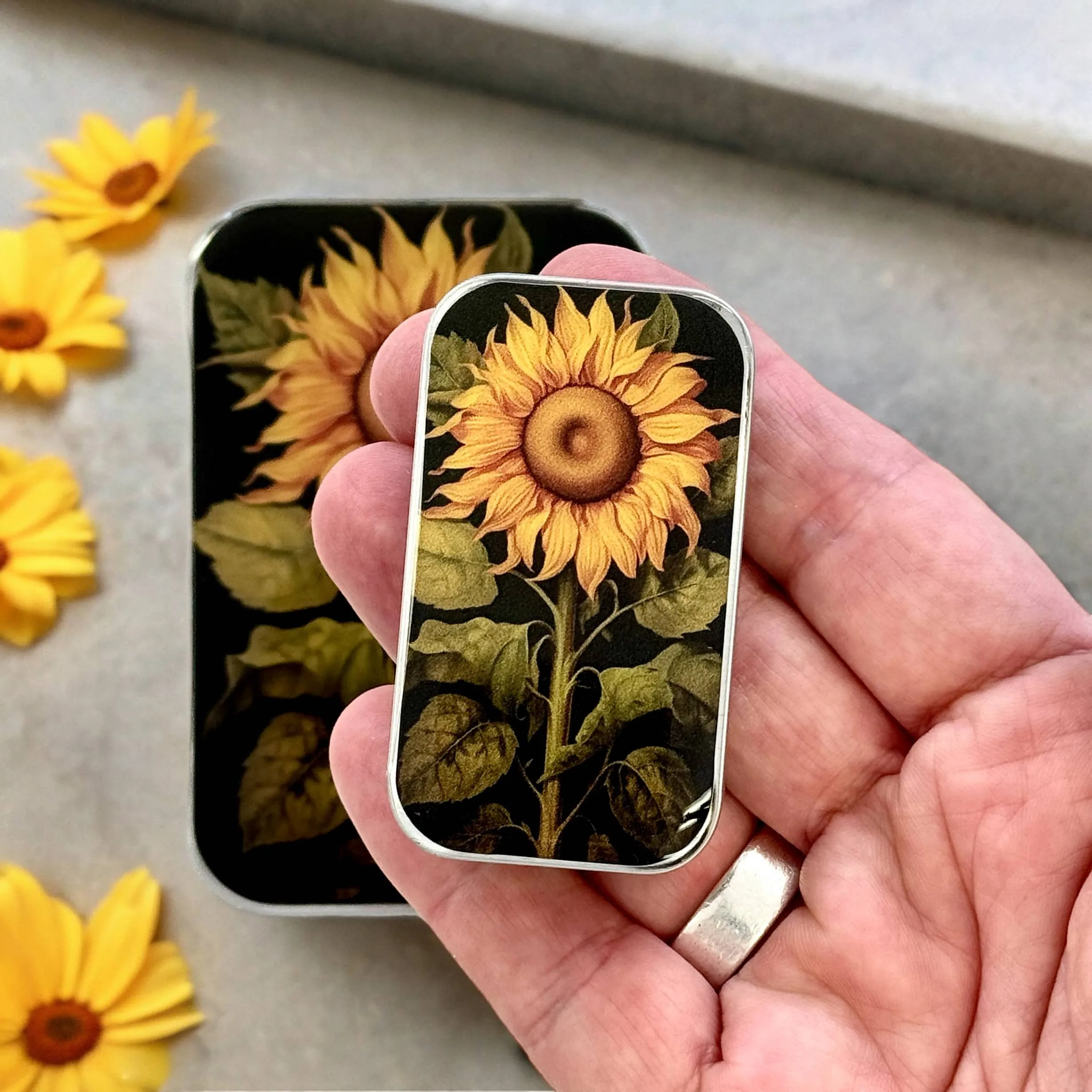 Sunflower Notions Tin