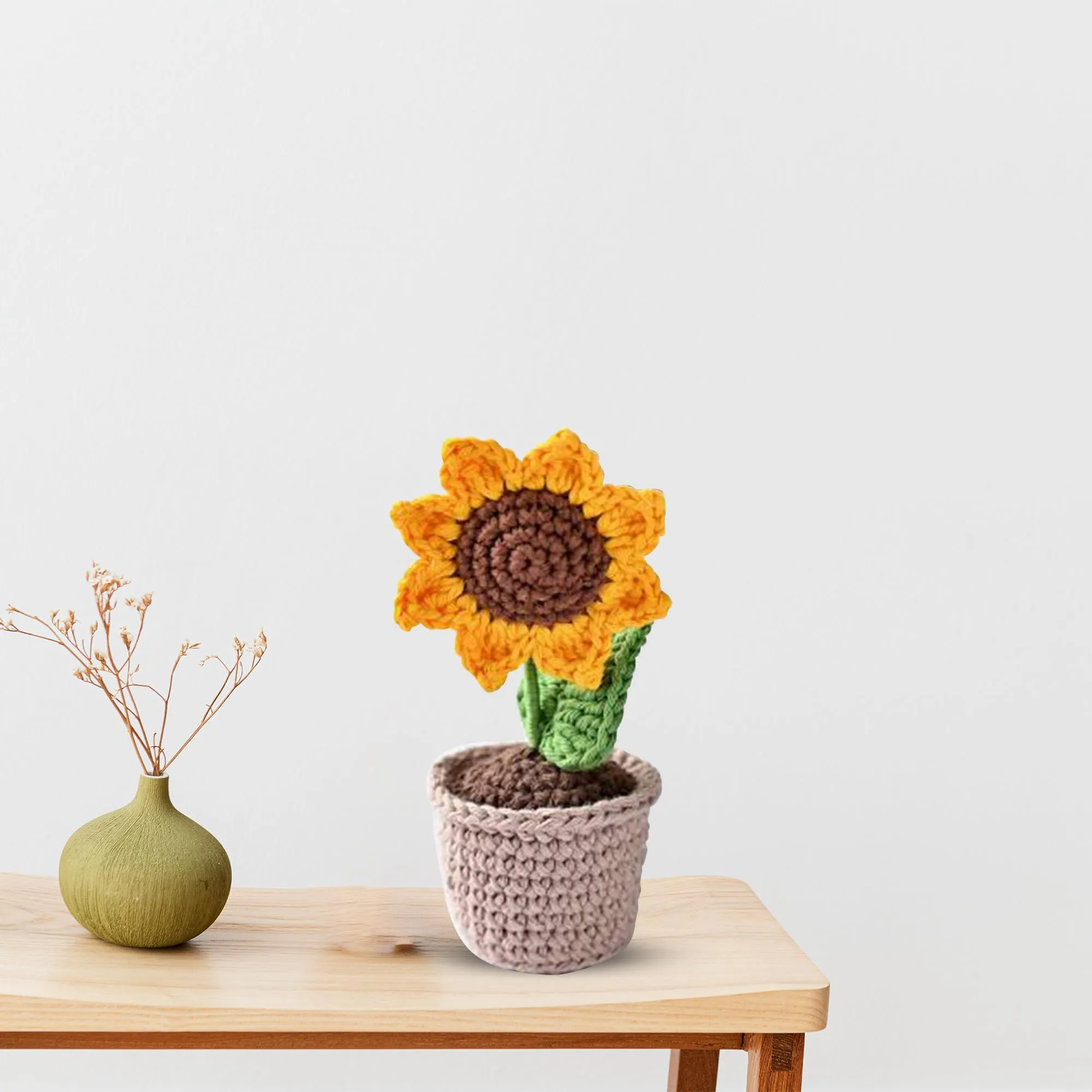 THD Handmade Crochet Flowers Completed Hand Woven Sunflowers Daisy Knitted Potted Plants Knitted Flower for Car Dash Decoration, Table Decoration, Home Decoration Pack-1 Home Decoration